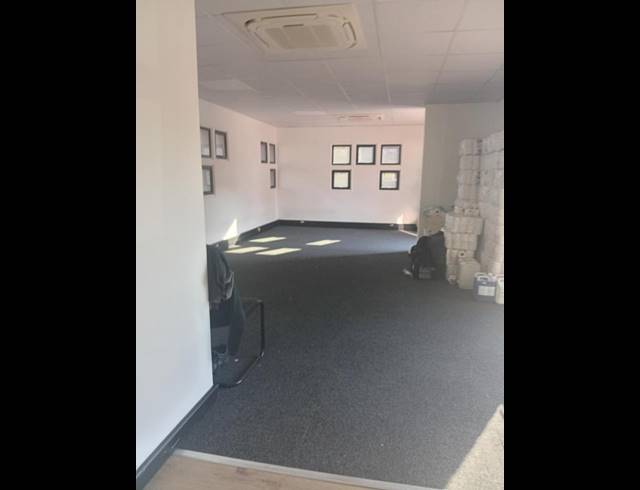 BUSINESS PROPERTY TO RENT IN LYNNWOOD